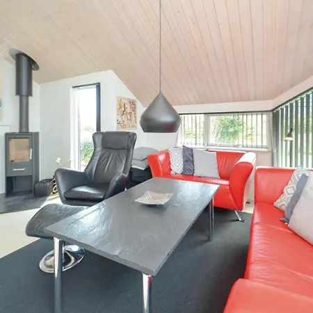 Ferienhaus Three-bedroom Holiday In Vaggerlose *