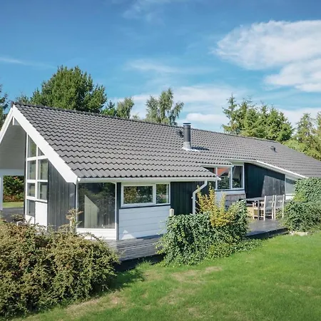 Three-bedroom Holiday In Vaggerlose Ferienhaus Bøtø By